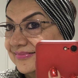 Meet your Posher, Ana milena